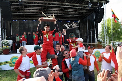110518 Austrianteamschristianl 10271350