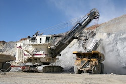 495hrandcat793 10273239