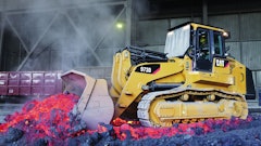 973dloadingbucketwithhotslagho 10293663