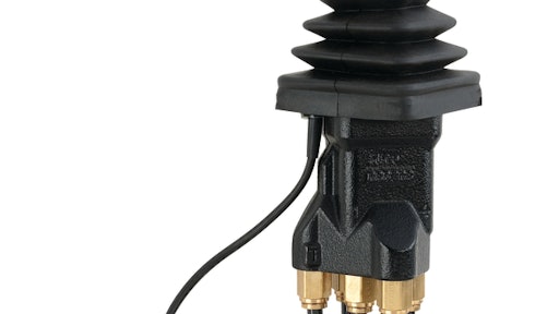 Hydraulic joystick with PMH push-to-connect fittings