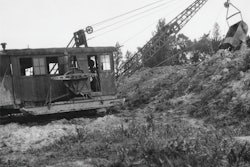 The Monighan 1-T was the first dragline to be equipped with walking shoes.