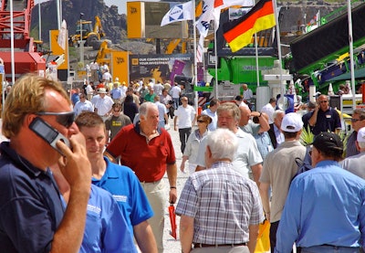 2010crowd