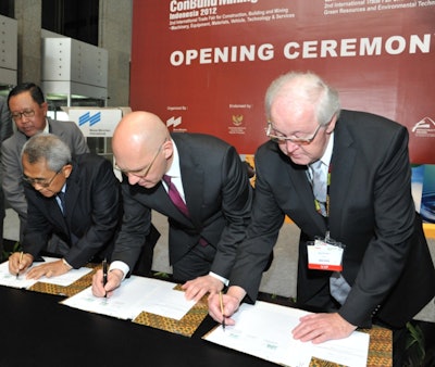 On May 2, 2012, on the occasion of the Conbuild Mining Indonesia Trade Show, Djoko Kirmanto, Minister of Public Works of the Republic of Indonesia, Klaus Dittrich, Chairman & CEO of Messe München International, and Walter Hess, the VDMA's Special Envoy for the bauma Partner Country of Indonesia, signed a Memorandum of Understanding. Kirmanto says, 'Being the partner country of bauma 2013 is a good opportunity for Indonesia to promote itself as a developing market. We expect that bauma, as the world's biggest platform, could attract new investments for Indonesia's infrastructure and provide new business activities and networks between Indonesian companies and bauma exhibitors.'