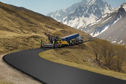 Volvo P7820 C Tracked Paver