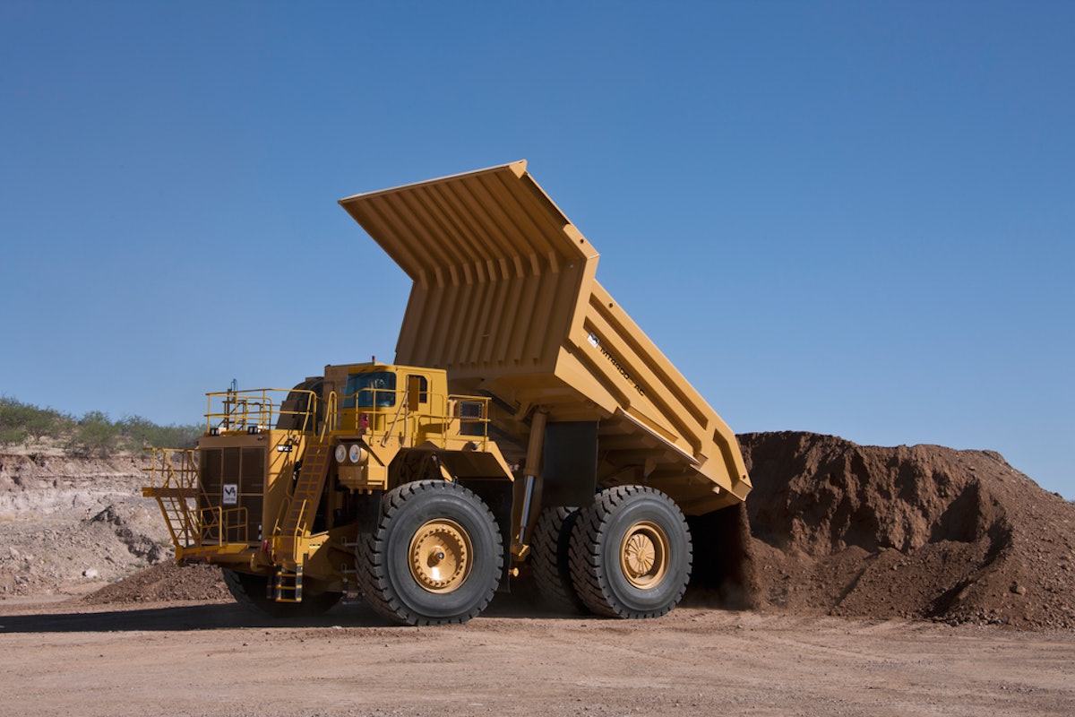 Tonkin 30001 Caterpillar MT4400D AC Mine Dump Truck 1/50 Die