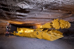 Caterpillar Cm235 Continuous Miner