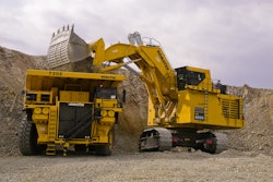Komatsu Pc4000 Loading730 E