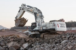 Liebherr R9150 1