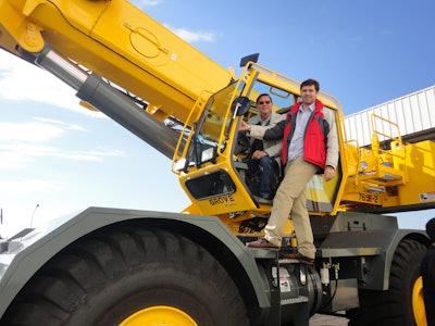 First Grove Cranes Assembled Brazil Fernando E Joao Lauer