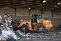 721F wheel loader Waste Handling model