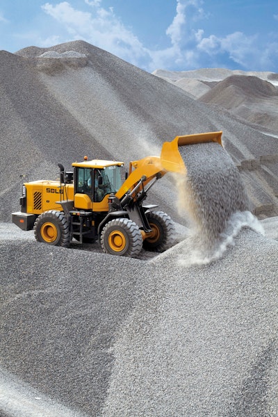 SLDG's LG959 – a 4.0 yd3 (3.1 m3) loader with a rated load of 5 U.S. tons.