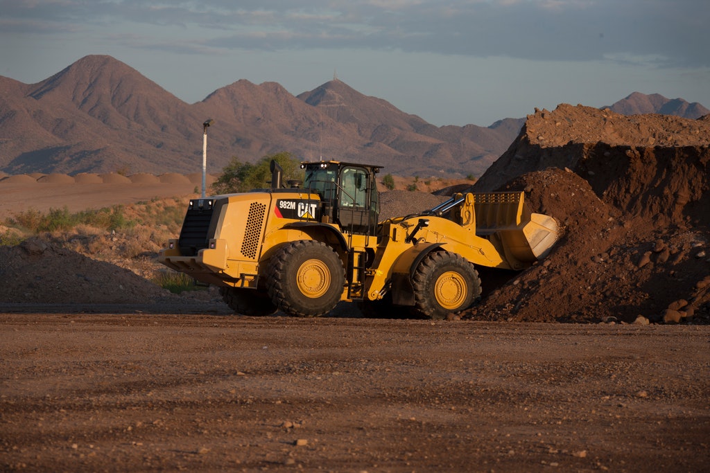 New Caterpillar 980M and 982M wheel loaders feature Tier 4 Final Cat ACERT  engines