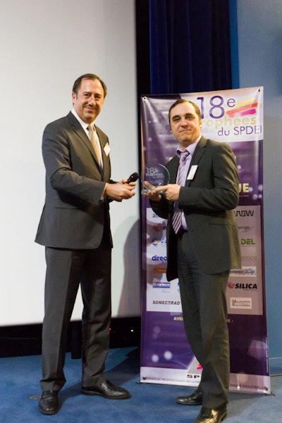 Stephane Mathieu (right), Director of Sales for South of Europe, EMEA Honeywell Sensing and Control receives supplier award on Honeywell's behalf.