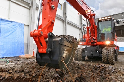 Doosan New Excavatorsat Conexpo