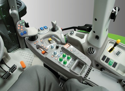 The multifunction armrest, MaxCom, enables operators to manage 90% of the tractor's functions and components from the armrest.
