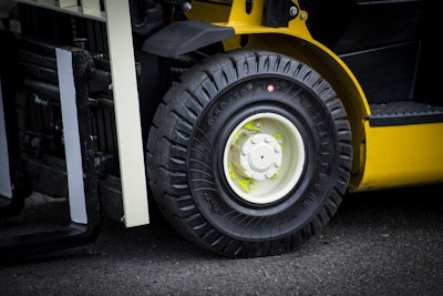 Trelleborg Wheel Solid Pit Stop Tire Dsc 0262