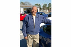 John Davis, the Emmy Award-winning host, executive producer and creator of MotorWeek, will serve as master of ceremonies at the 2015 Green Truck Summit.