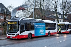 Volvo ElectricHybridBusGoesintoServiceinHamburg 54946189c007f
