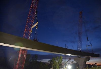 Manitowoc 2250 crawler cranes 2 54c6b22098410