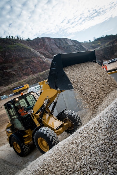 Cat MSeriesCompactLoader 551579f16e7be