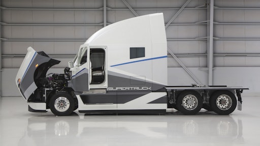 Daimler SuperTruckDesign4 5513fb505767a