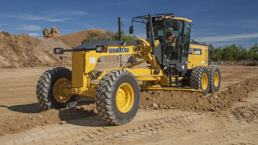 The Komatsu GD655-6 motor grader is powered by a Komatsu Tier 4 Final engine featuring 218 net hp (163 kW). Its closed-center load sensing (CLSS) hydraulic system is outfitted with a variable displacement pump that supplies flow and pressure only when required during machine use, resulting in less heat and fuel usage. Direct acting control valves were designed and built by Komatsu to provide the operator with predictable system response (read more, 12058228).
