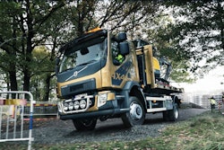 1 Volvo FL 4x4 55438dc03c3a9