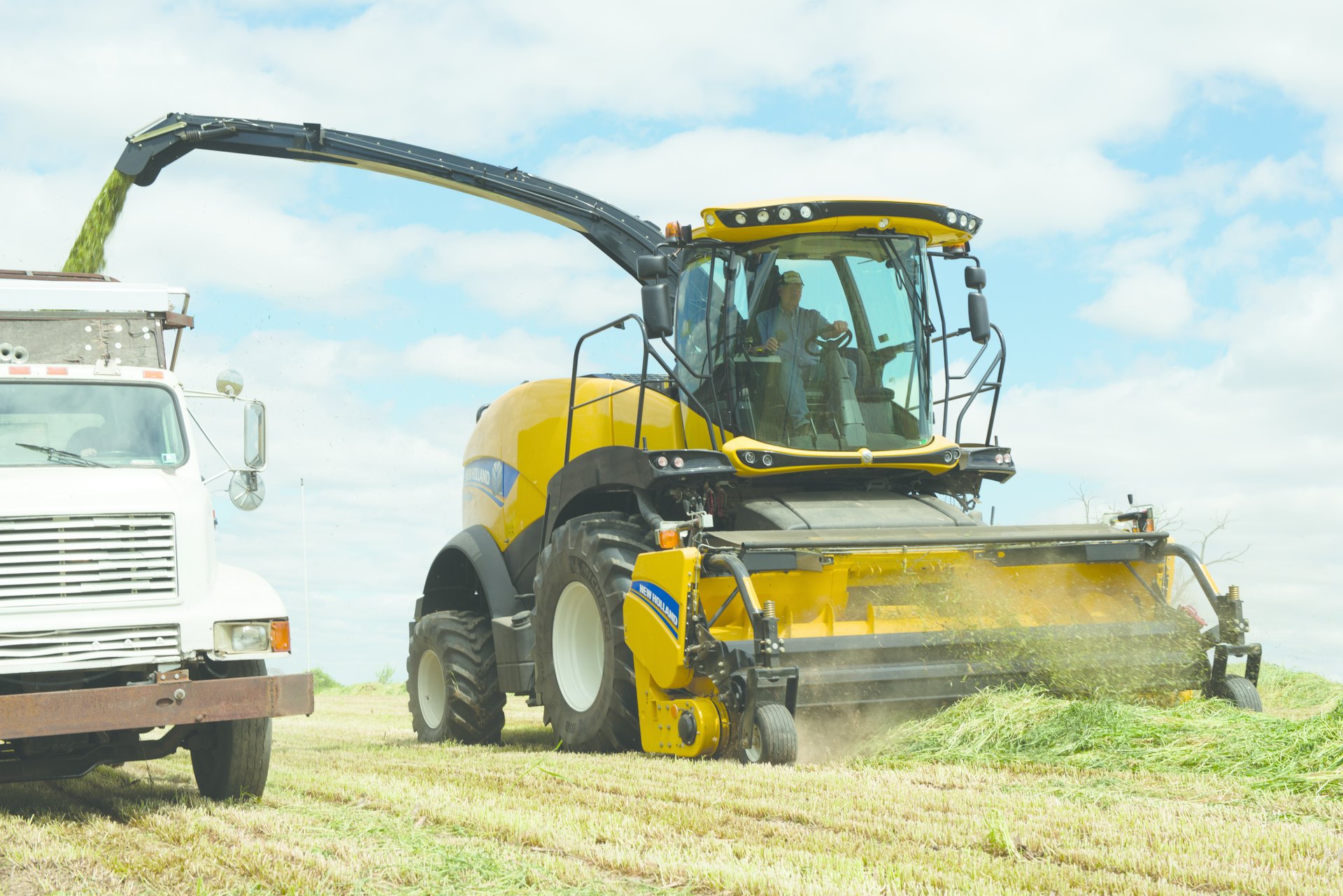 New Holland FR Forage Cruiser forage harvesters include Tier