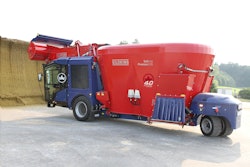 The Siloking SelfLine Premium 2215, equipped with a Volvo Penta 5-liter engine.