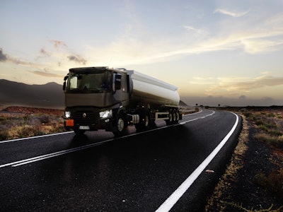 renault trucks t tanker 563baafd0717e