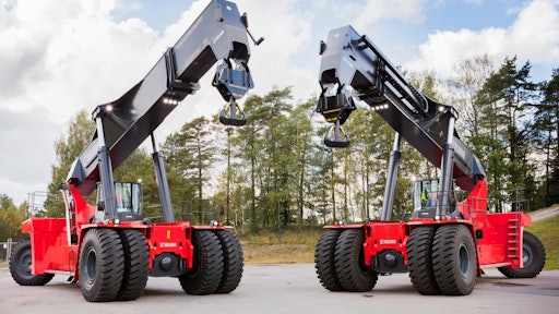 Trelleborg s anti vibration mounts help Kalmar achieve record breaking 130 tonne lift 565f1a26cee58