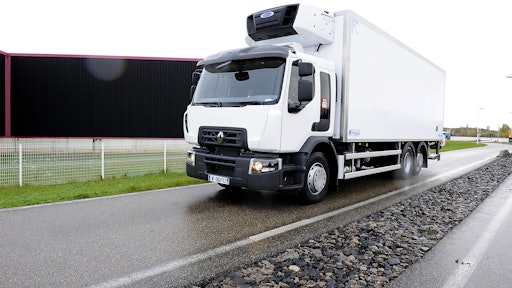 renault trucks d wide 565efa8feeca6