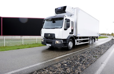 renault trucks d wide 565efa8feeca6
