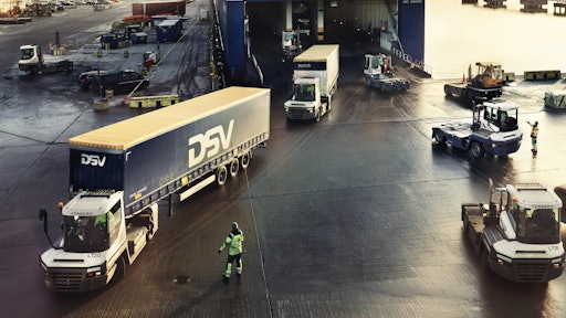 Volvo Penta’s start/stop feature in operation in terminal tractors in port environments.