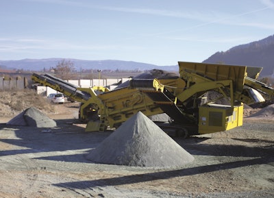 Mobile screening unit Keestrack C8/K8 has innovative expansion-shaft screening technology, offering a very comprehensive range of applications with full value creation.