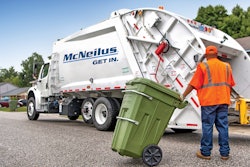 McNeilus REL XC 56be3495cd6f9