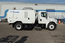SchwarzeIndustries CompactWheelbaseSweeper 56cb1de5245ed