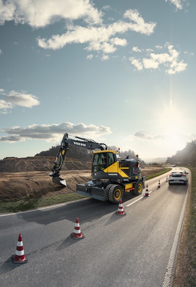VOLVO BAUMA 2016 Press Information EWR150E short swing wheeled excavator 56c4daa5ea88f
