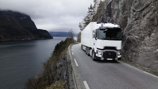 VolvoGroup 56b4a9e5f122b