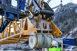 Field tests are being conducted for the high-strength fiber rope on the LR 1200 crawler crane.