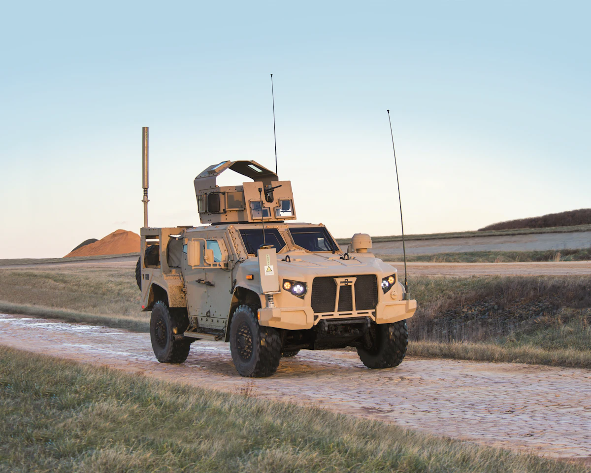 Jltv Rbs 70 Oshkosh Defense Receives $243 Million Order for JLTVs from U.S. Army ...