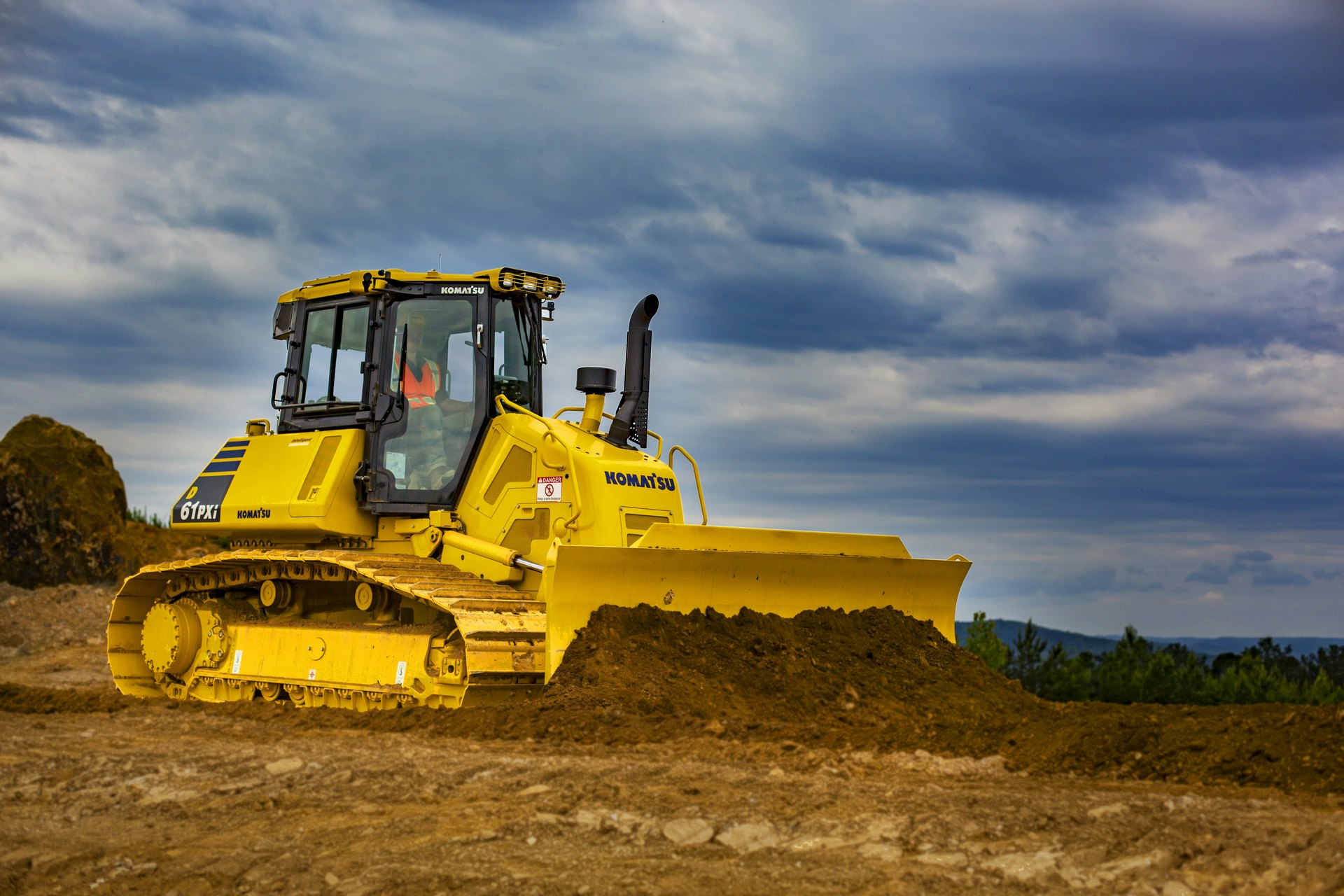 Komatsu America Introduces Tier 4 Final D61EXi/PXi-24 Dozer | OEM