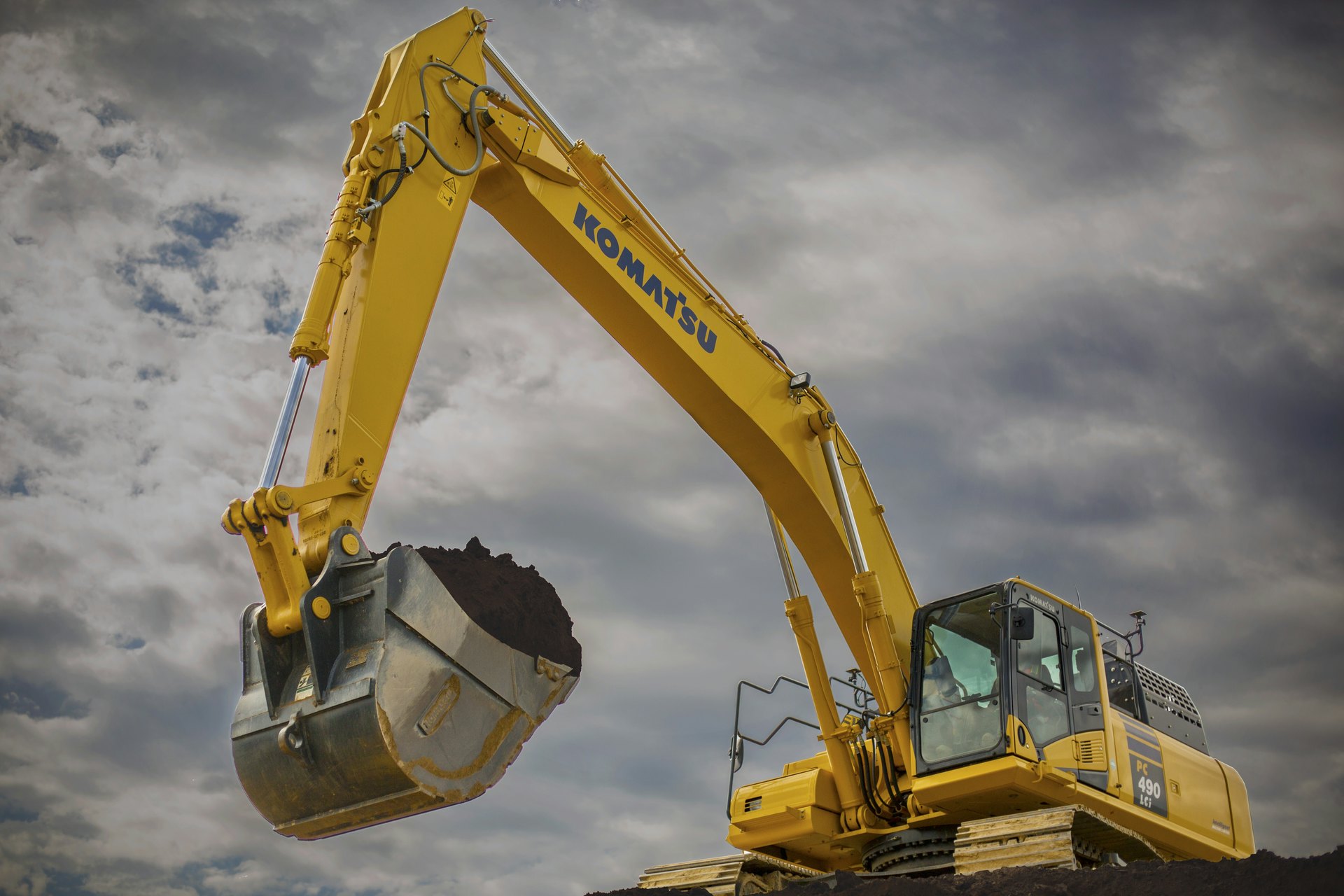 Komatsu PC490LC-11 Excavator
