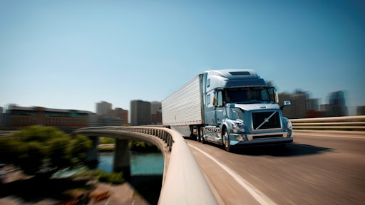 160616 Volvo VNL 780 576311485cfa1