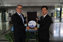 China Signing 062016 2 576c2372b67c9