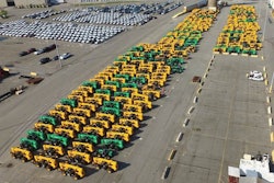 JCB 400MachinesfromUKFacility 5755a6d203ee2