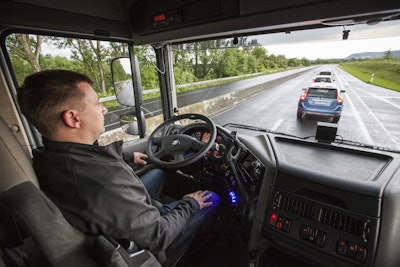 The Highway Driving Assist (HDA) feature in the ZF Innovation Truck 2016 intervenes automatically to make a steering correction as soon as there is a risk of unintentionally leaving the lane – and, if desired, it independently follows the vehicle in front, always at a safe distance.