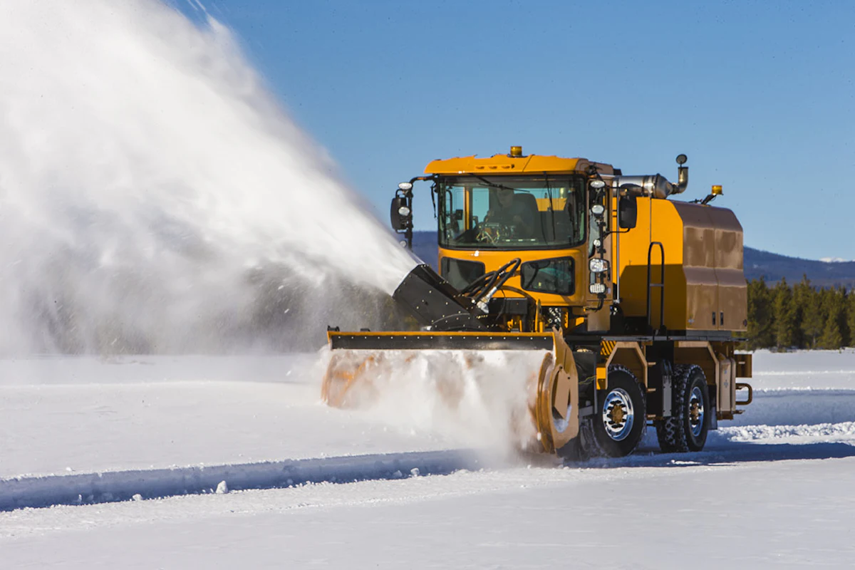 Scania Delivers Engines for Oshkosh H-Series Snow Blower | OEM Off-Highway