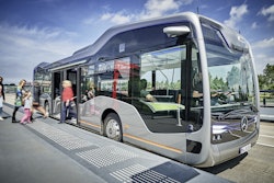 Daimler MercedesBenzFutureBus 579fc3485d03a
