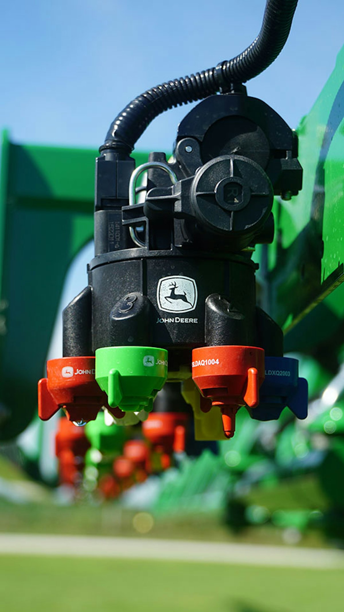 John Deere introduces ExactApply intelligent nozzle control for